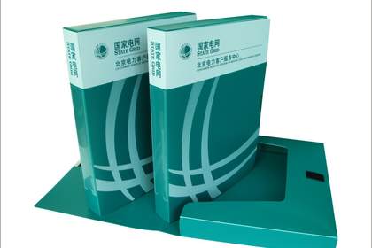 硬紙文件夾與裱糊紙板文件夾 訂做工廠如何成為辦公用品供應(yīng)鏈的關(guān)鍵一環(huán)